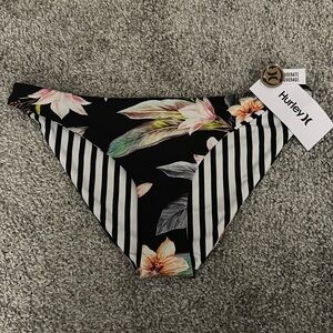 NEW WITH TAGS Hurley reversible bikini bottoms